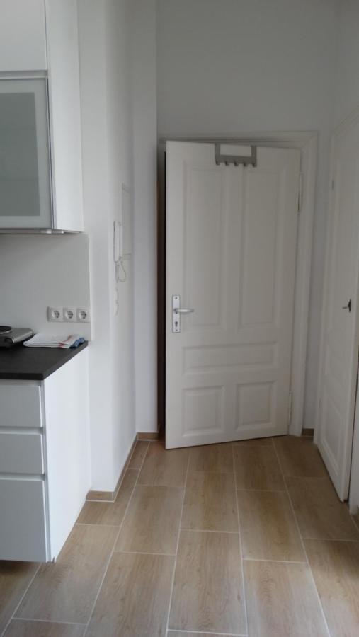 Apartamento Ruhige Art-Garconniere Mit Balkon Viena Exterior foto