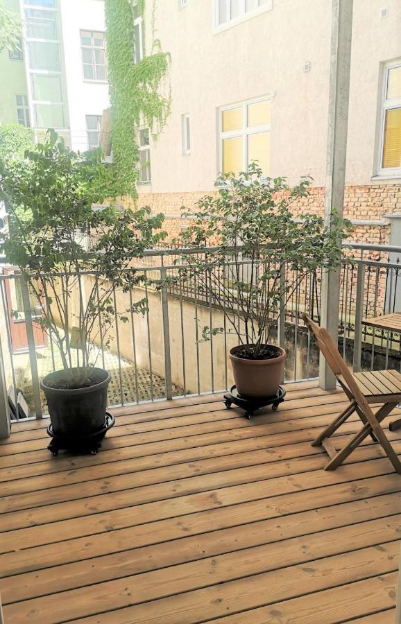 Apartamento Ruhige Art-Garconniere Mit Balkon Viena Exterior foto